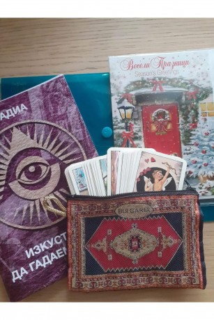 cypsy-tarot-reading-cards-desk-and-book-big-1