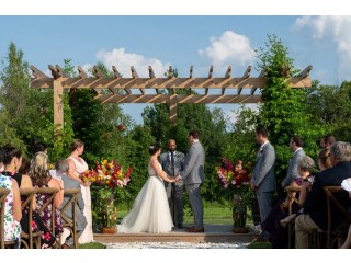 Are you looking for the best romantic Barn Weddings Massachusetts