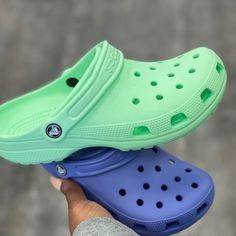 crocs-unisex-adult-classic-clogs-crocs-classic-clogs-crocs-clogs-crocs-unisex-clogs-big-0