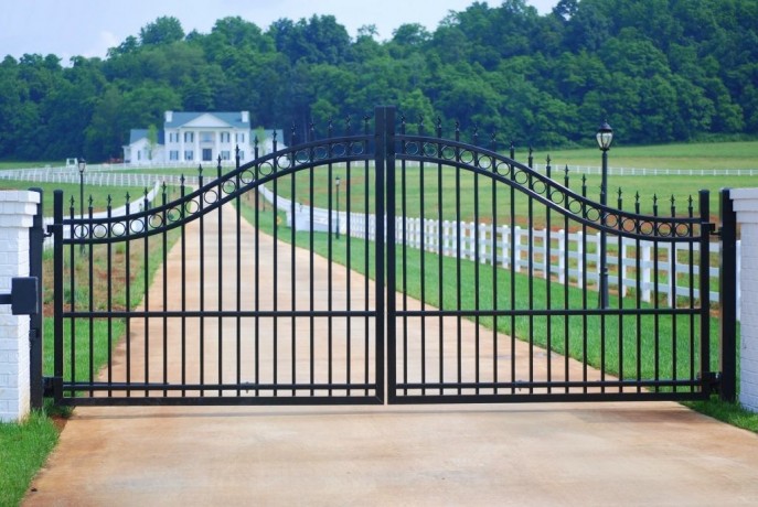 custom-wood-fence-designs-rowlett-texas-big-0