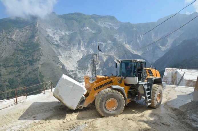 approved-front-end-loader-operator-training-courses-in-belfast2776-956-3077-big-0